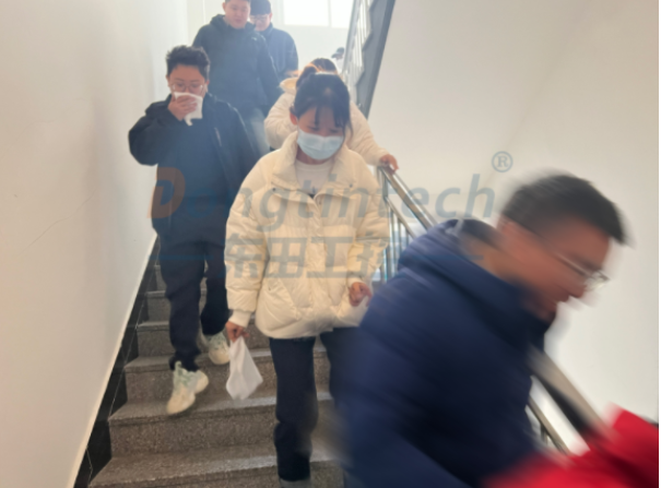 現(xiàn)場直擊.png