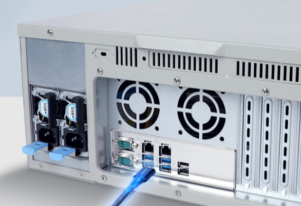 至強(qiáng)CPU 32核56線程工控機(jī)，可完成復(fù)雜工業(yè)任務(wù)