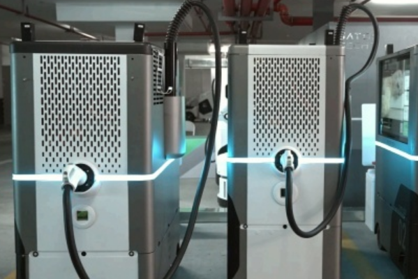充電機(jī)器人.png