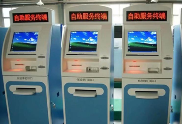  東田一體機工業(yè)電腦賦能醫(yī)療行業(yè)：醫(yī)院取票機中的創(chuàng)新應用